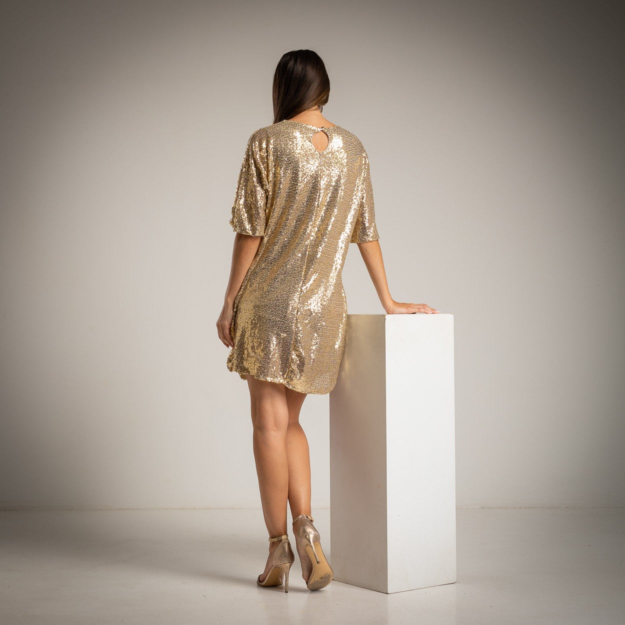Vestido Corto Paillettes