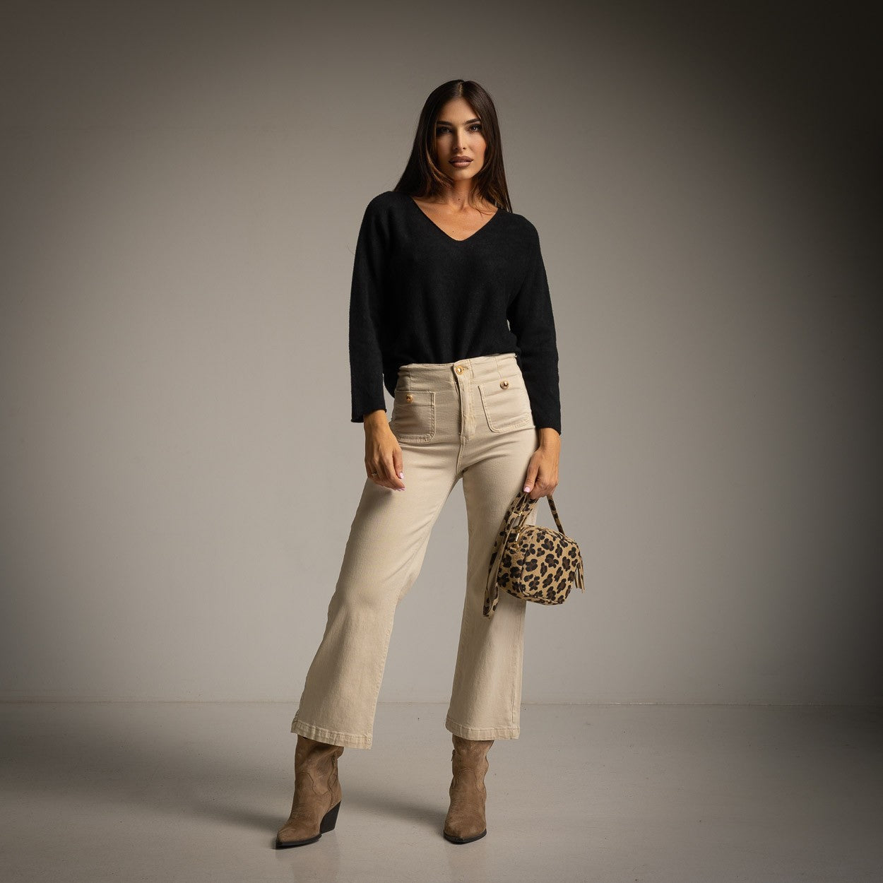 V-Neck Pullover – Soft Touch