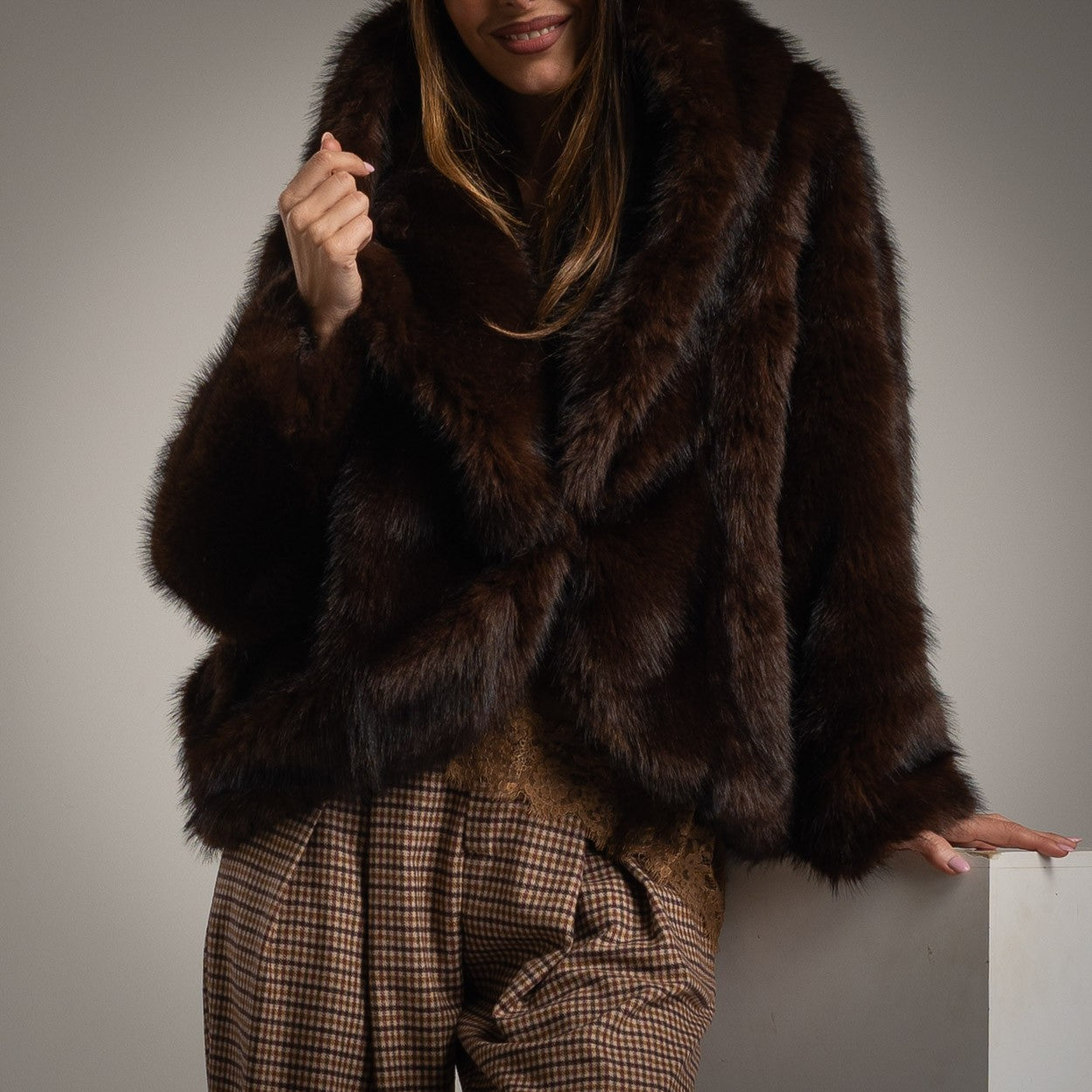 Chaquetón Forrado con Pelo en Capucha