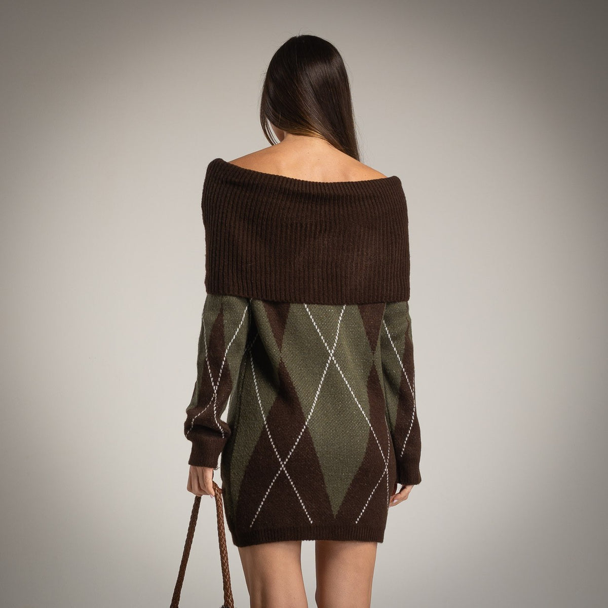 Kurzes Kleid mit Bardot-Ausschnitt und Rautenmuster – Produktansicht – Albanos 3900-16